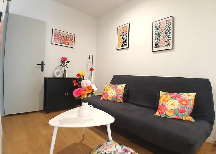 Le Notre Dame-centre Ville-gare * نيم